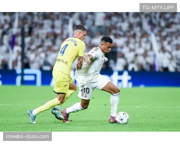 比利亚雷亚尔2-1瓦伦西亚，黄色潜水艇稳居欧冠区